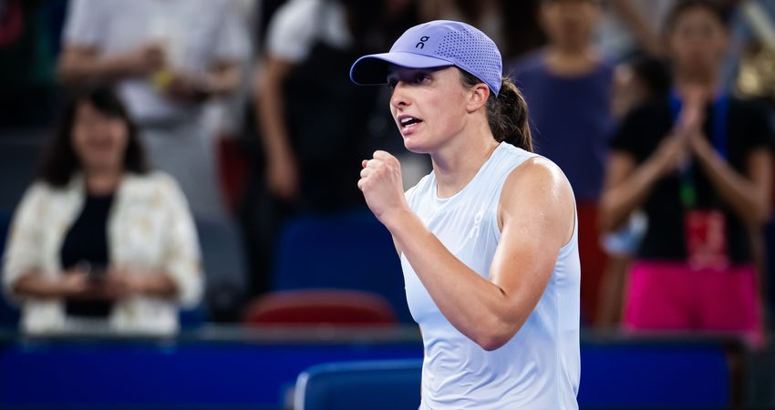 iga swiatek wuhan 2025